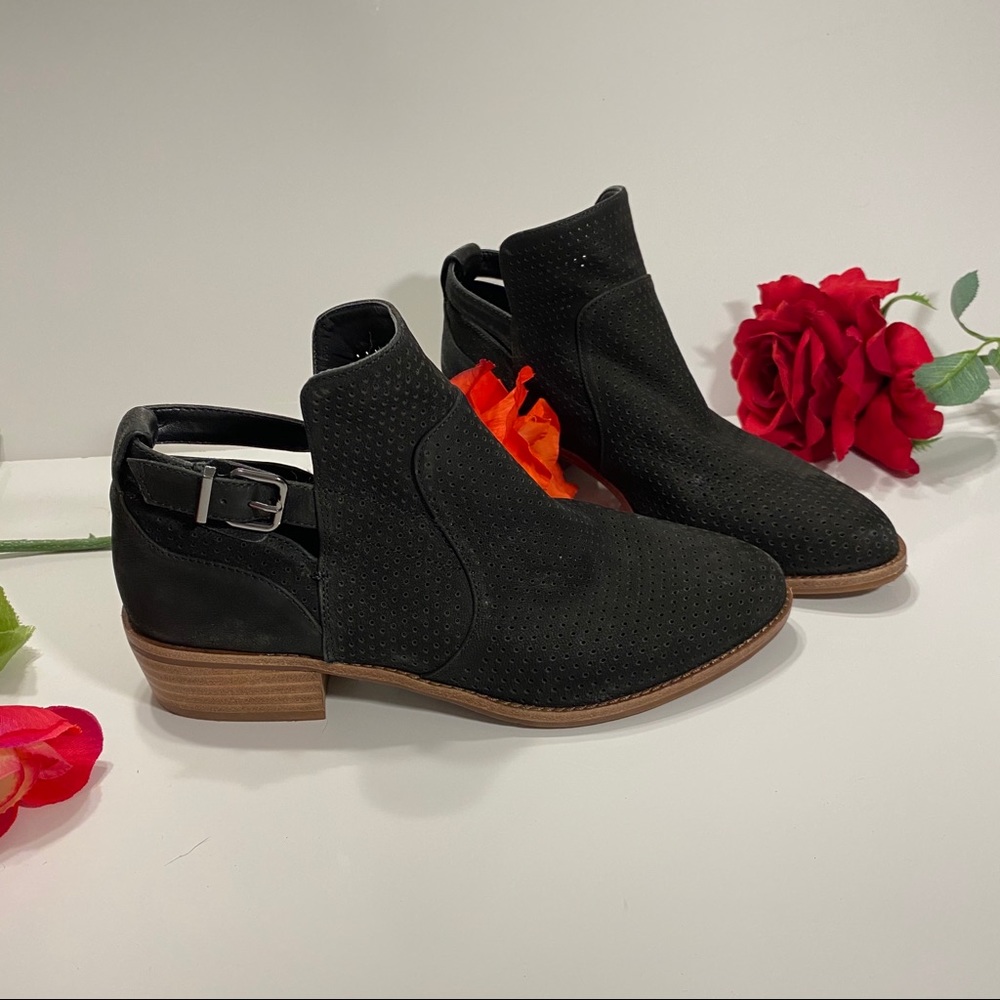 Gianni Bini Black Leather Mesh Ankle Booties 7.5